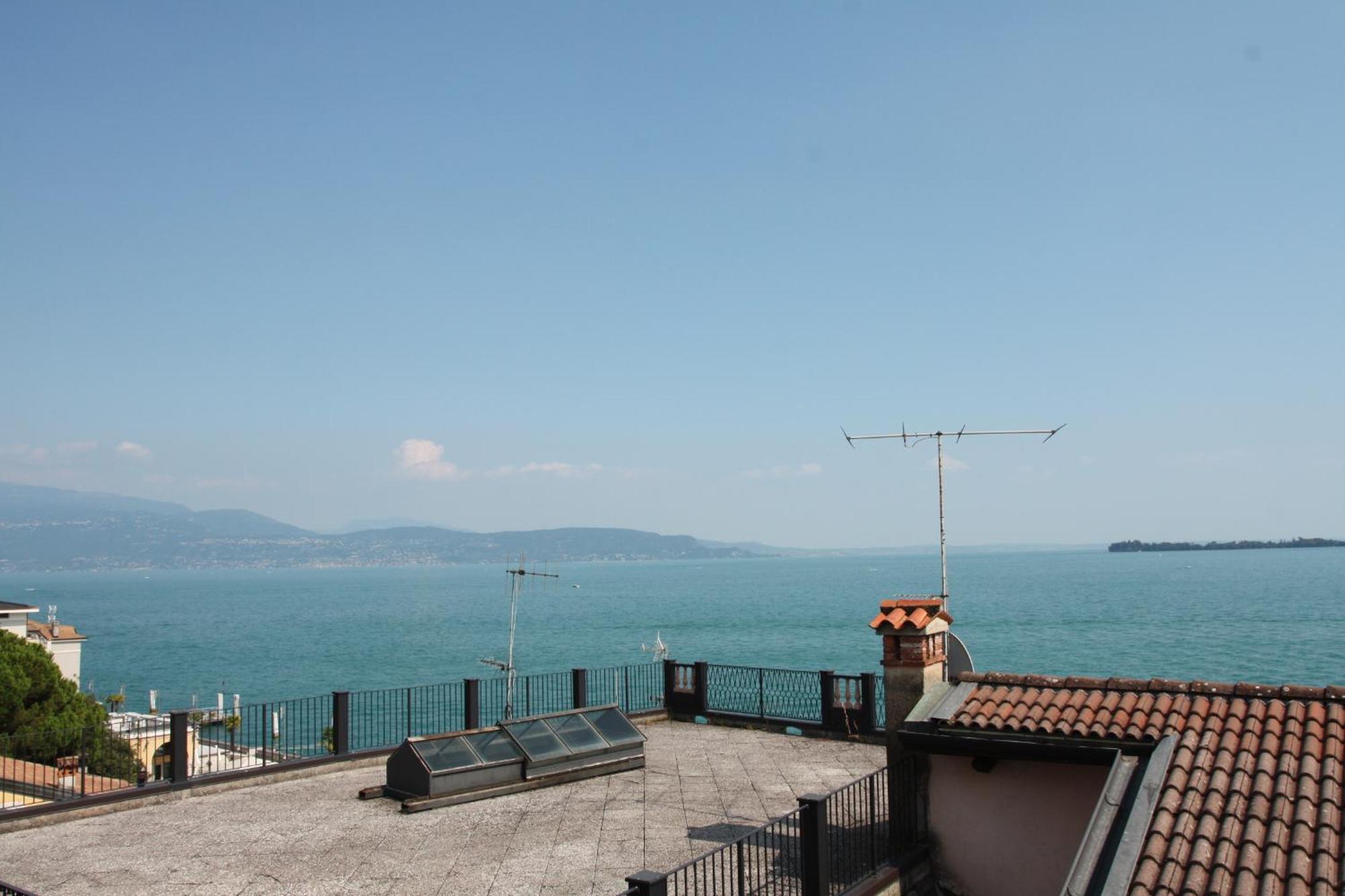 Happy Hotel Atelier Gardone Riviera Centro & Beach Εξωτερικό φωτογραφία
