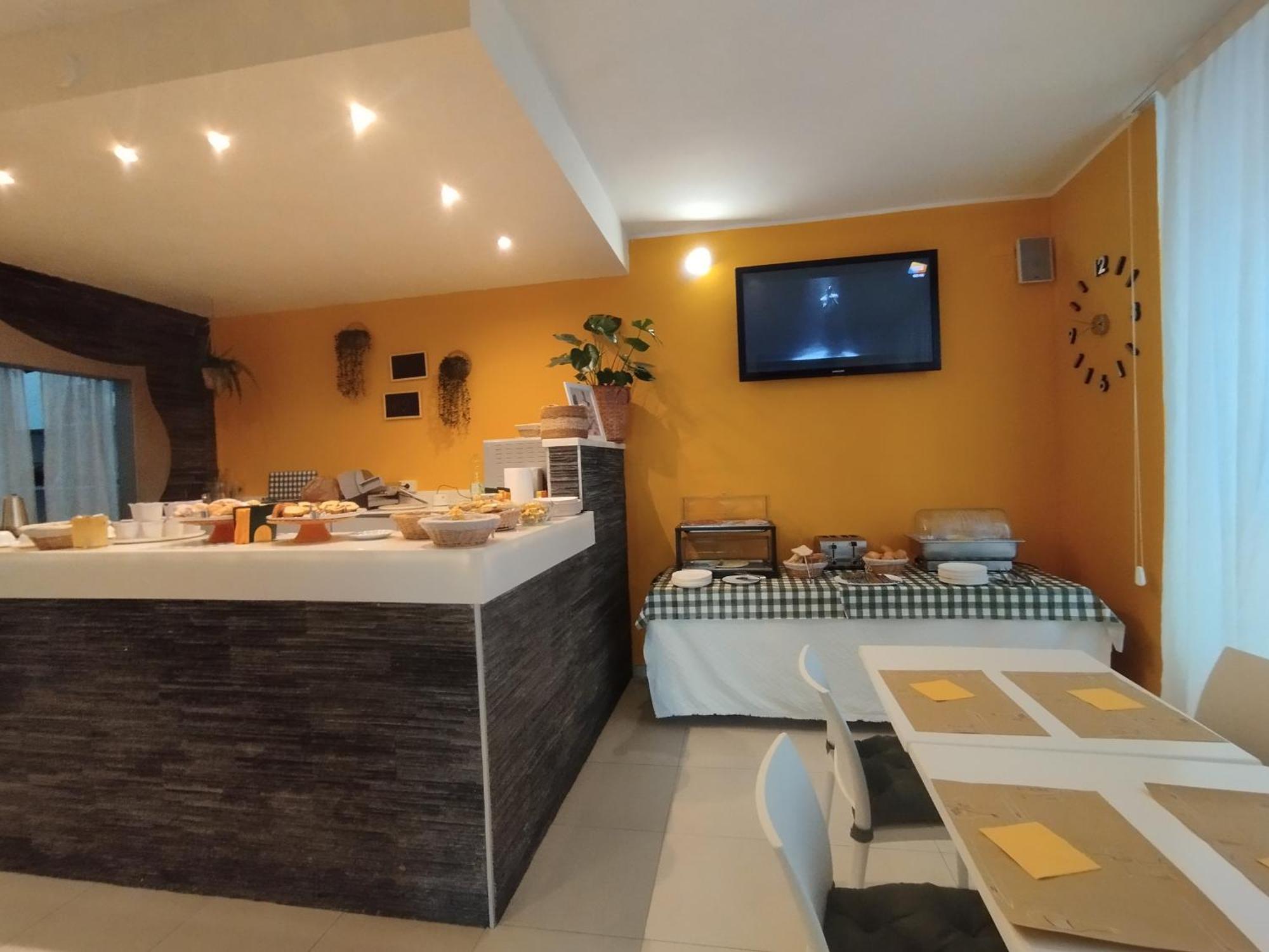 Happy Hotel Atelier Gardone Riviera Centro & Beach Εξωτερικό φωτογραφία